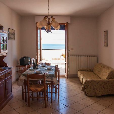 Appartamento Di Antonio Fronte Mare Montesilvano Marina エクステリア 写真