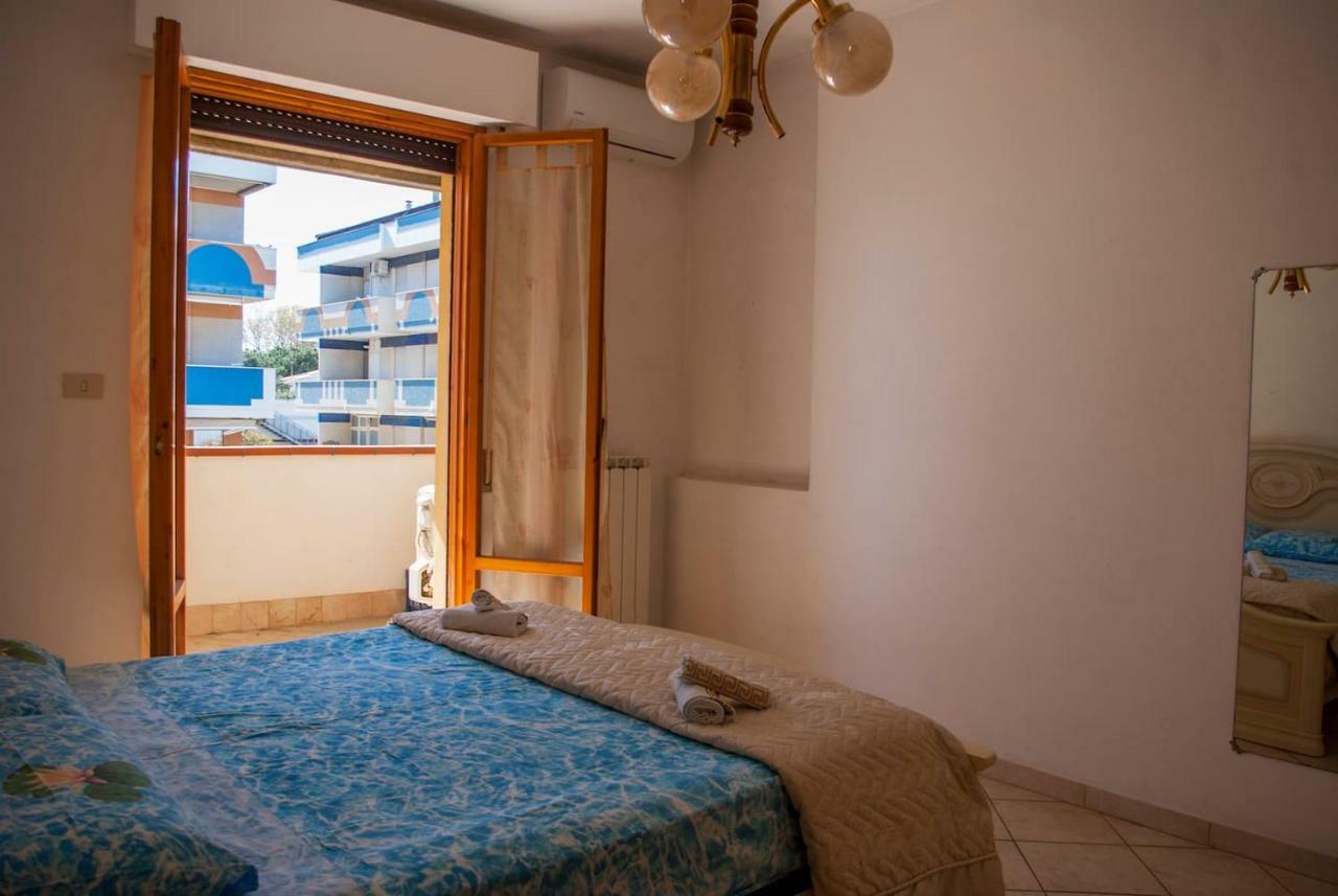 Appartamento Di Antonio Fronte Mare Montesilvano Marina エクステリア 写真